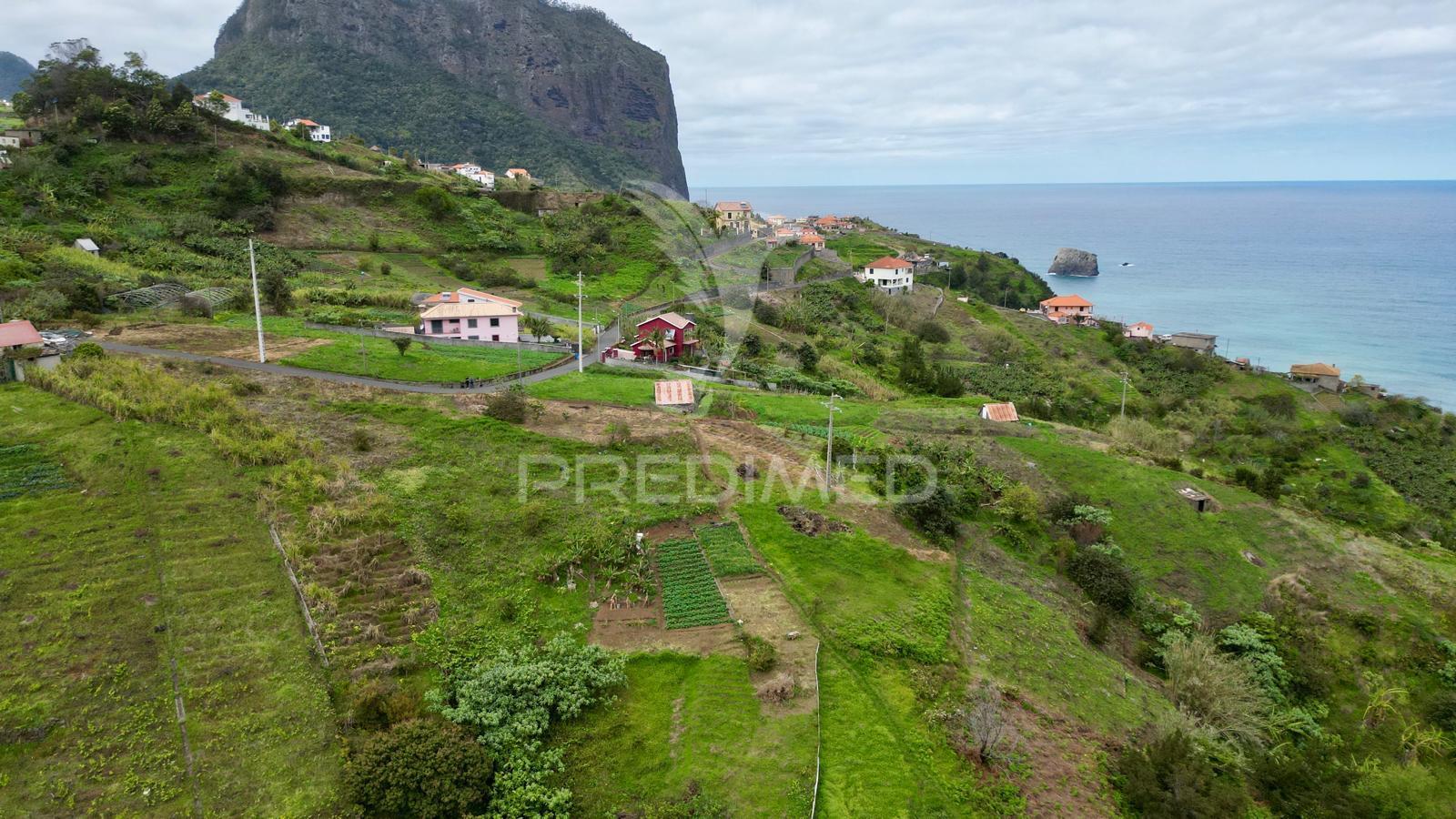 Terreno com 1198m2, porto da cruz
