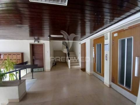 T3 remodelado com 2 elevadores - miratejo