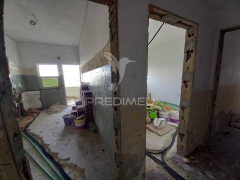 T3 remodelado com 2 elevadores - miratejo