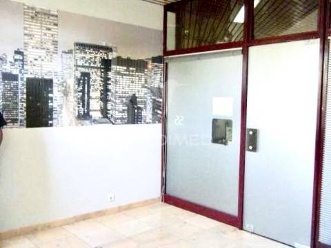 Espaço comercial | centro comercial shopping 2000 | leiria