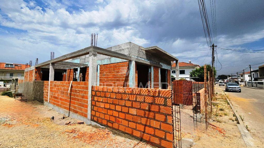 Moradia isolada t4 c/pérgulas, nos redondos - fernão ferro