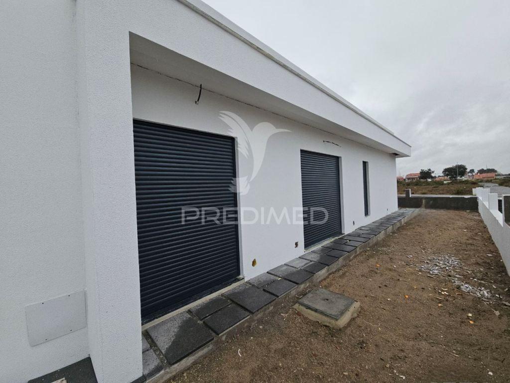 Moradia isol. t3 c/piscina e garagem, vale choupo - azeitão