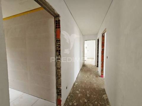 Moradia isol. t3 c/piscina e garagem, vale choupo - azeitão