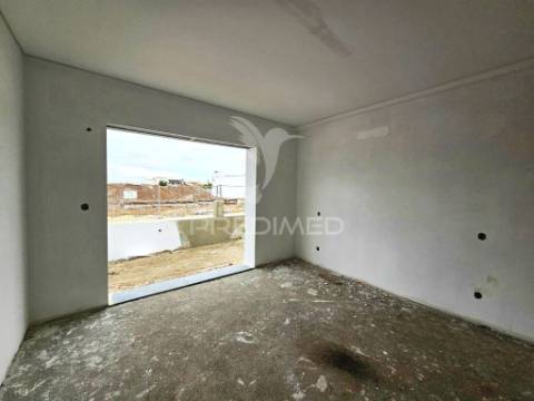 Moradia isol. t3 c/piscina e garagem, vale choupo - azeitão
