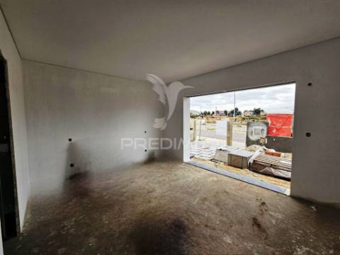Moradia isol. t3 c/piscina e garagem, vale choupo - azeitão