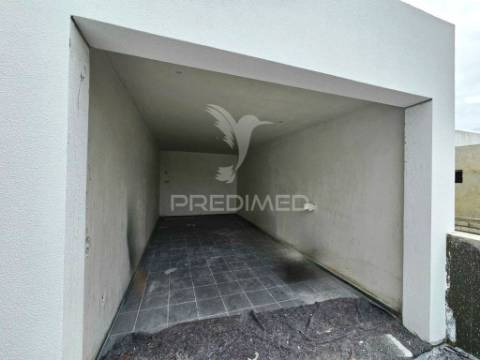 Moradia isol. t3 c/piscina e garagem, vale choupo - azeitão