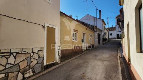 Moradia t2 em amiais de baixo – santarém