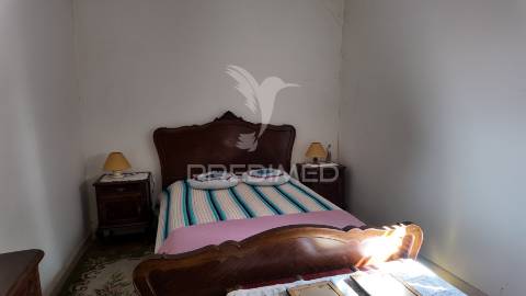 Moradia t2 em amiais de baixo – santarém