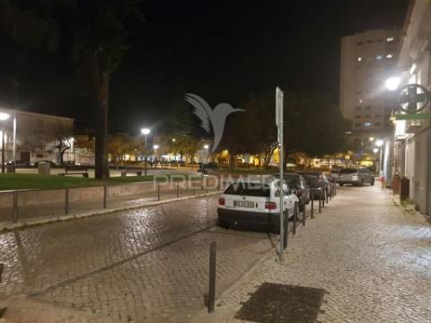 Prédio com licença al na av. luisa todi