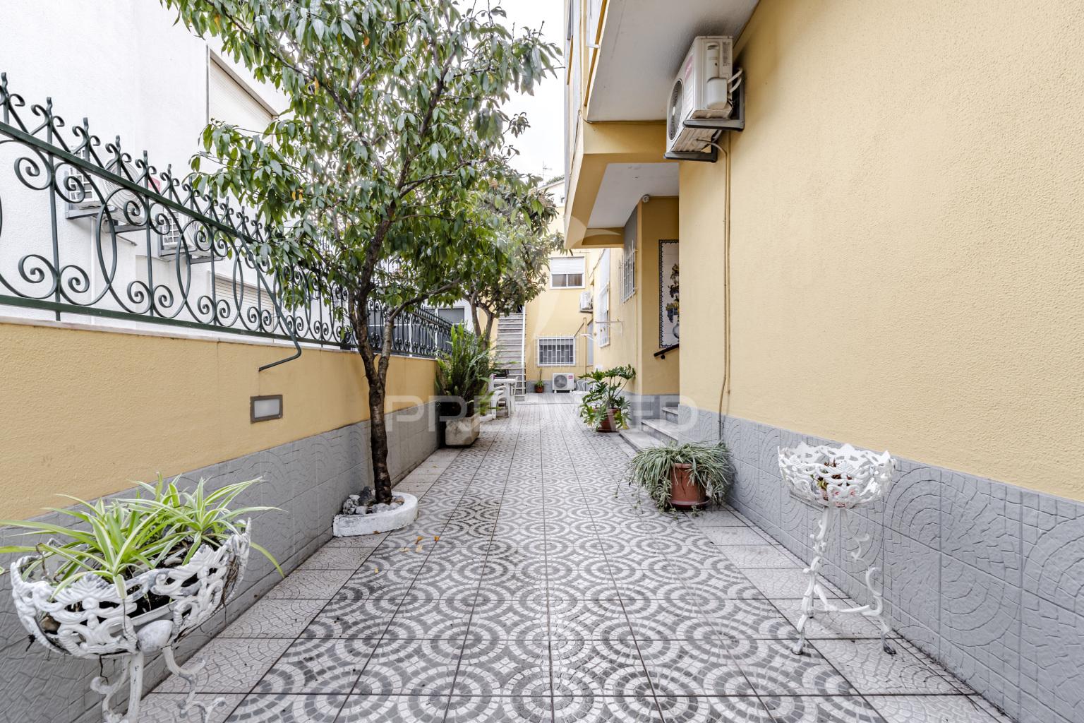 Moradia t5 no centro de setúbal