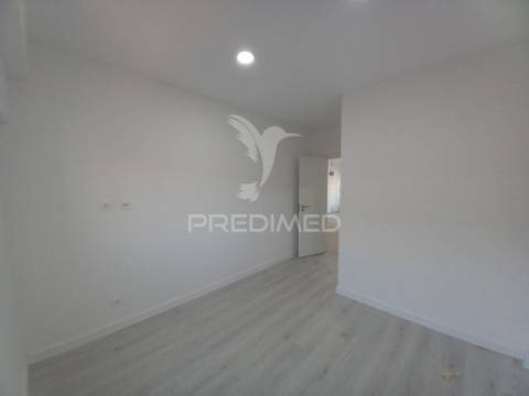 Fantastico duplex completamente restaurado na costa da caparica