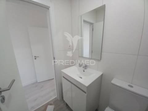 Fantastico duplex completamente restaurado na costa da caparica
