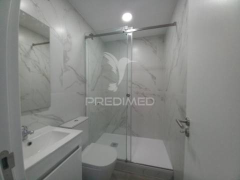 Fantastico duplex completamente restaurado na costa da caparica