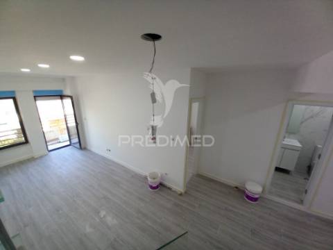 Fantastico duplex completamente restaurado na costa da caparica
