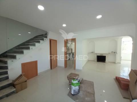 Moradia t3+2 | madorna | parede