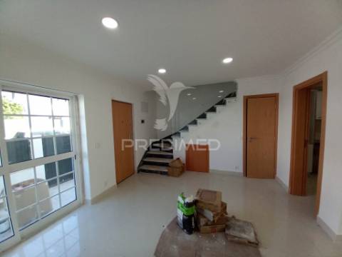 Moradia t3+2 | madorna | parede