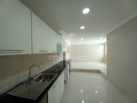 Moradia t3+2 | madorna | parede