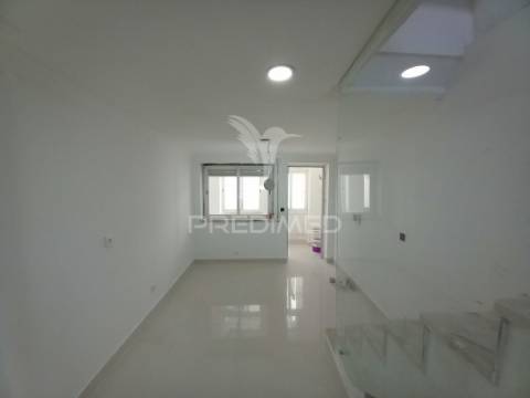 Moradia t3+2 | madorna | parede