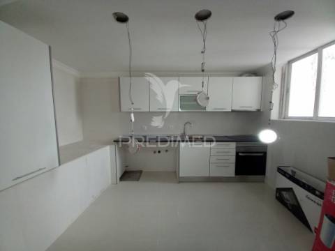 Moradia t3+2 | madorna | parede