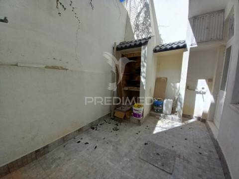 Moradia t3+2 | madorna | parede
