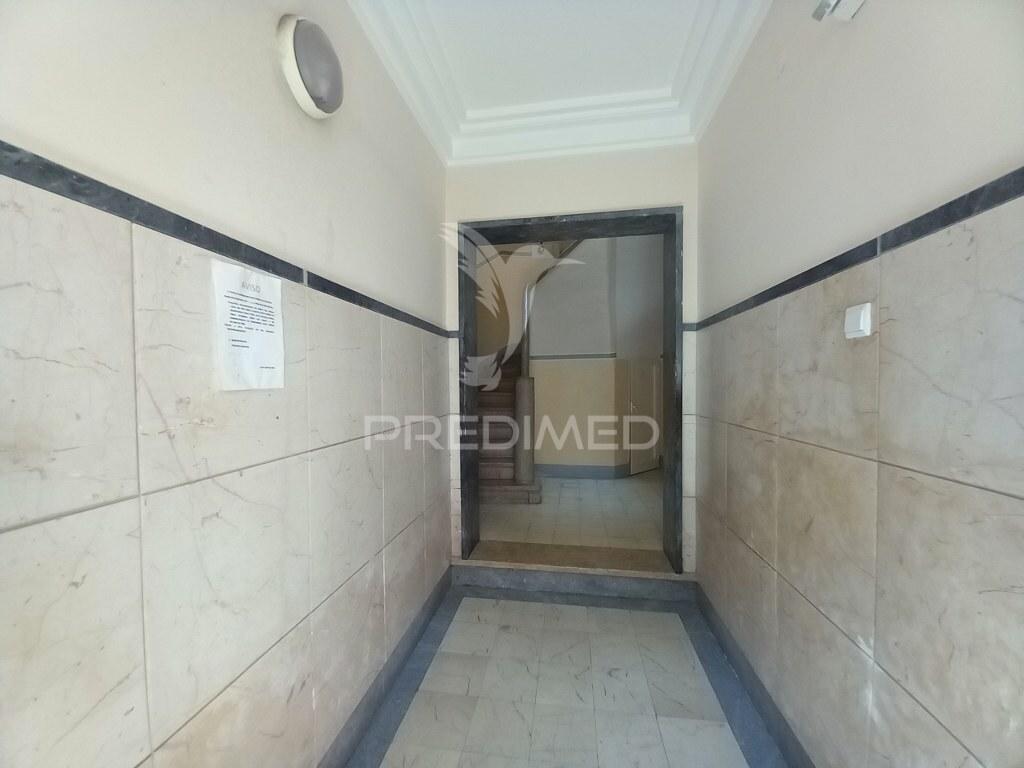 Apartamento t1 | remodelado | amadora