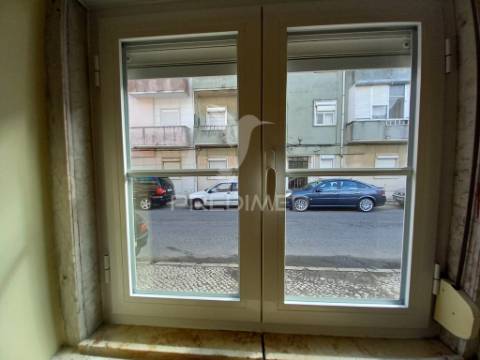 Apartamento t1 | remodelado | amadora