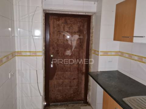 Apartamento t1 | remodelado | amadora