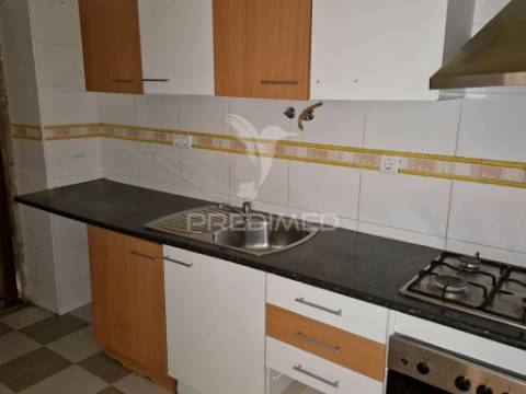 Apartamento t1 | remodelado | amadora