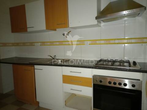 Apartamento t1 | remodelado | amadora