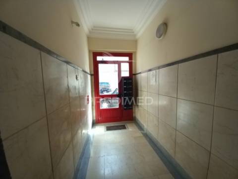 Apartamento t1 | remodelado | amadora