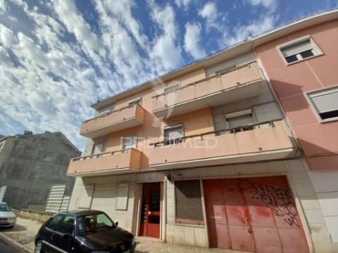 Apartamento t1 | remodelado | amadora