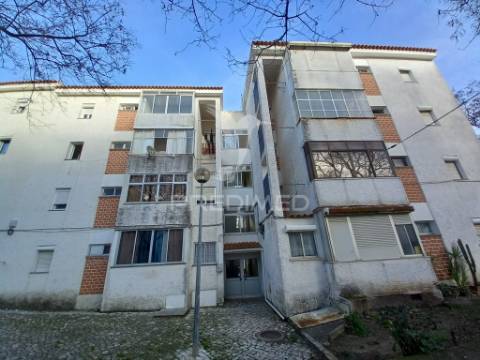 Apartamento t2 | remodelado | cascais