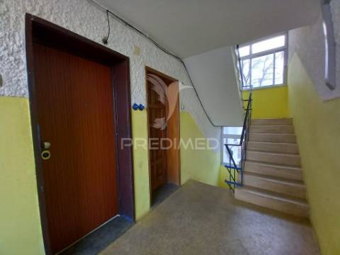 Apartamento t2 | remodelado | cascais