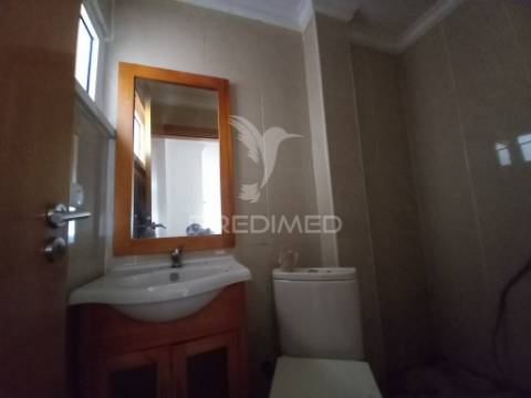Apartamento t2 | remodelado | cascais