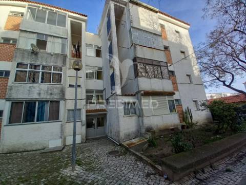 Apartamento t2 | remodelado | cascais