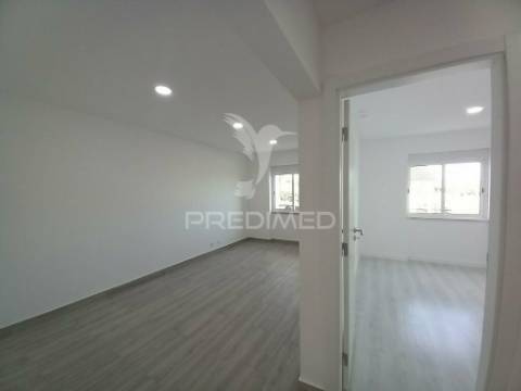 Apartamento t2 | remodelado e equipado | ericeira