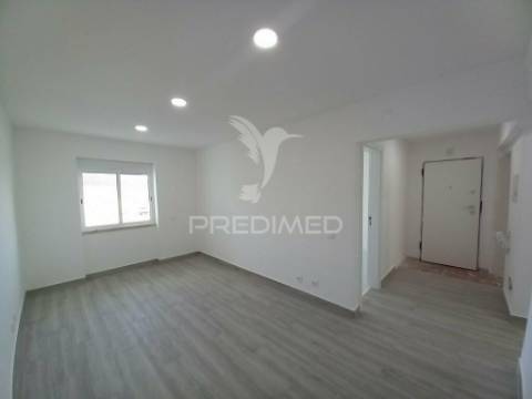 Apartamento t2 | remodelado e equipado | ericeira