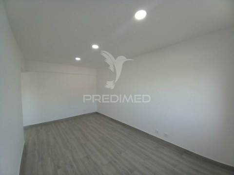 Apartamento t2 | remodelado e equipado | ericeira