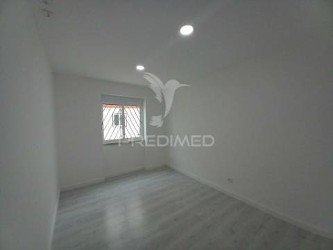 Apartamento t2 | remodelado e equipado | ericeira