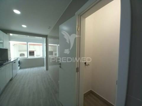 Apartamento t2 | remodelado e equipado | ericeira