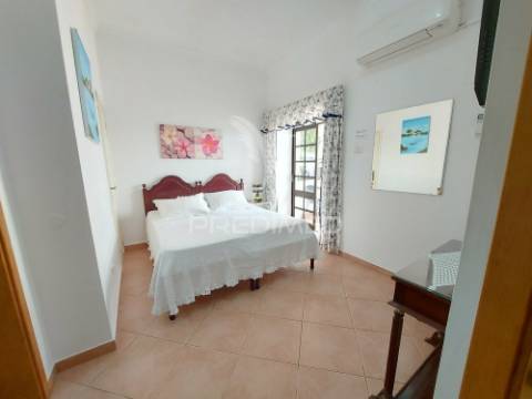 Casa 227m2 com 7 divisões no centro histórico de lagos