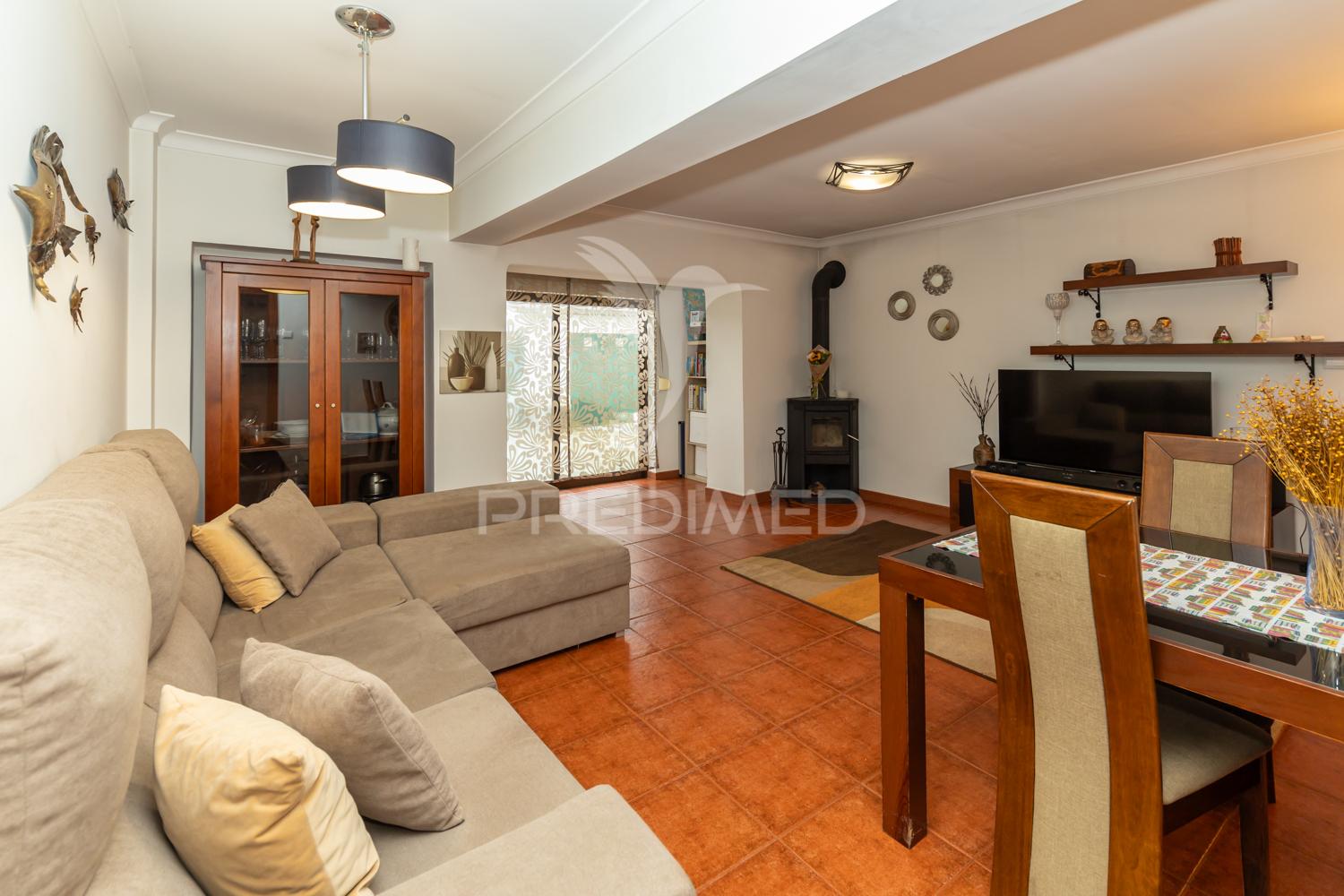 Andar moradia t3 , com garagem,setúbal.