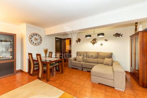 Andar moradia t3 , com garagem,setúbal.