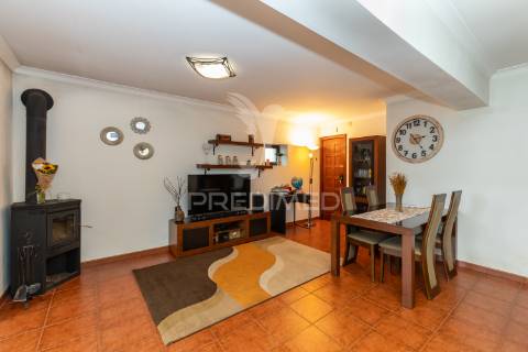 Andar moradia t3 , com garagem,setúbal.
