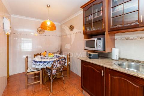 Andar moradia t3 , com garagem,setúbal.