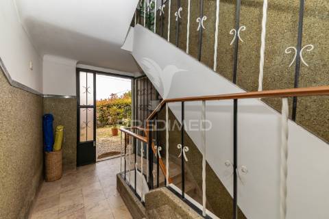 Andar moradia t3 , com garagem,setúbal.