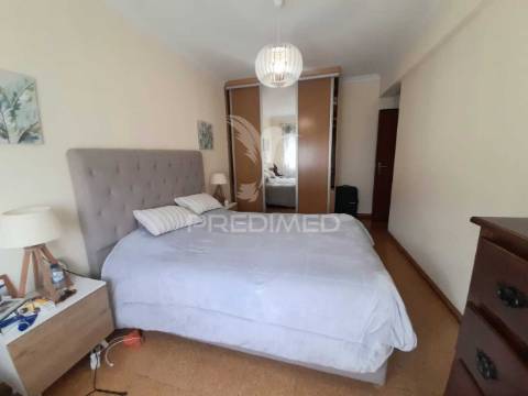Magnifico t3 com arrecadação, remodelado, alto do moinho, corroios.