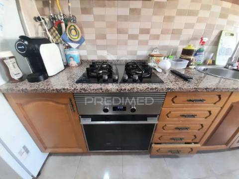 Magnifico t3 com arrecadação, remodelado, alto do moinho, corroios.