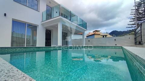 Moradia independente em machico