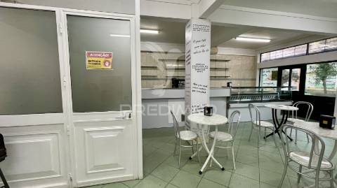Café para venda no laranjeiro, almada